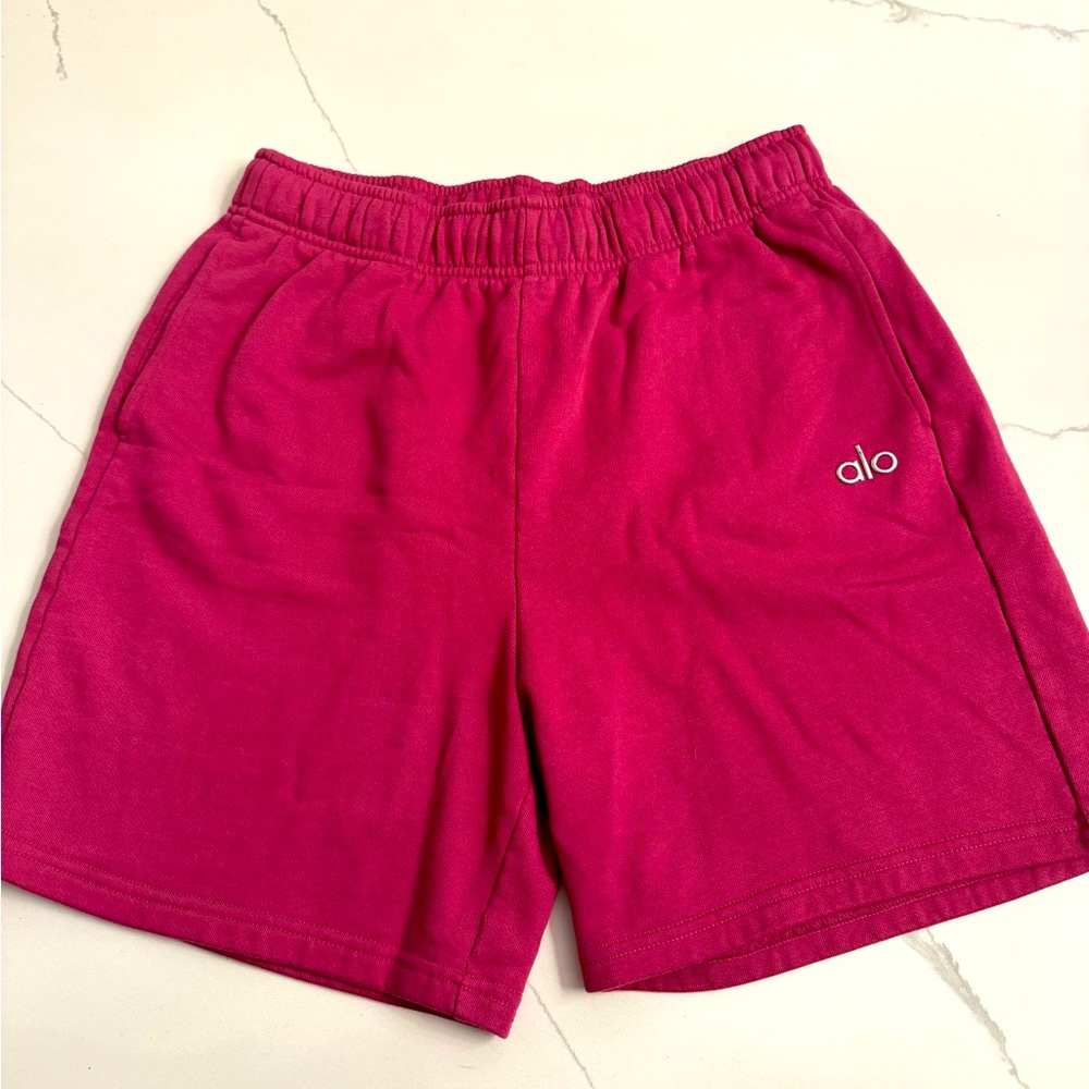 Alo Accolade Raspberry Sorbet Sweat Shorts Size M! Matching hoodie available!